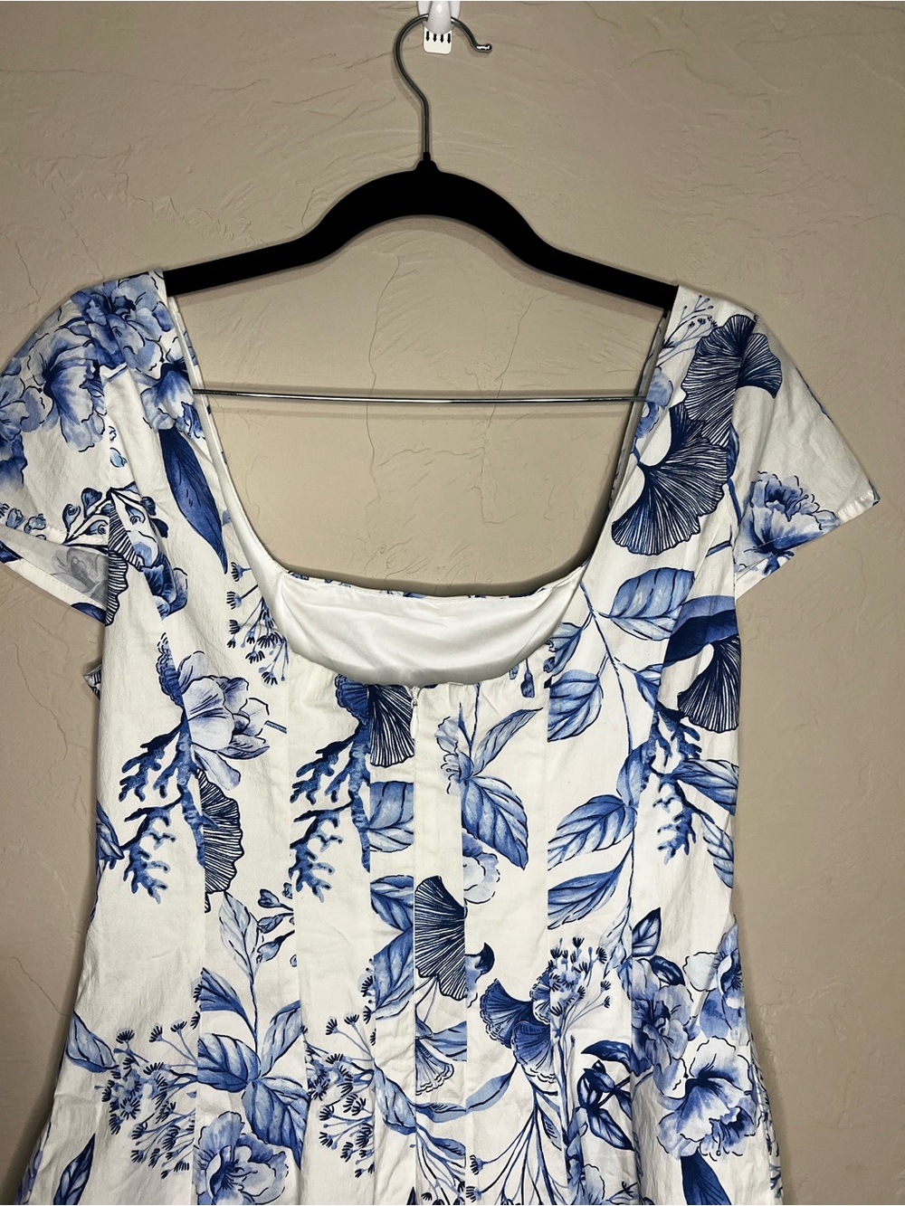 Avec Les Filles Blue White Floral‎ Mini Dress - Picture 9 of 10